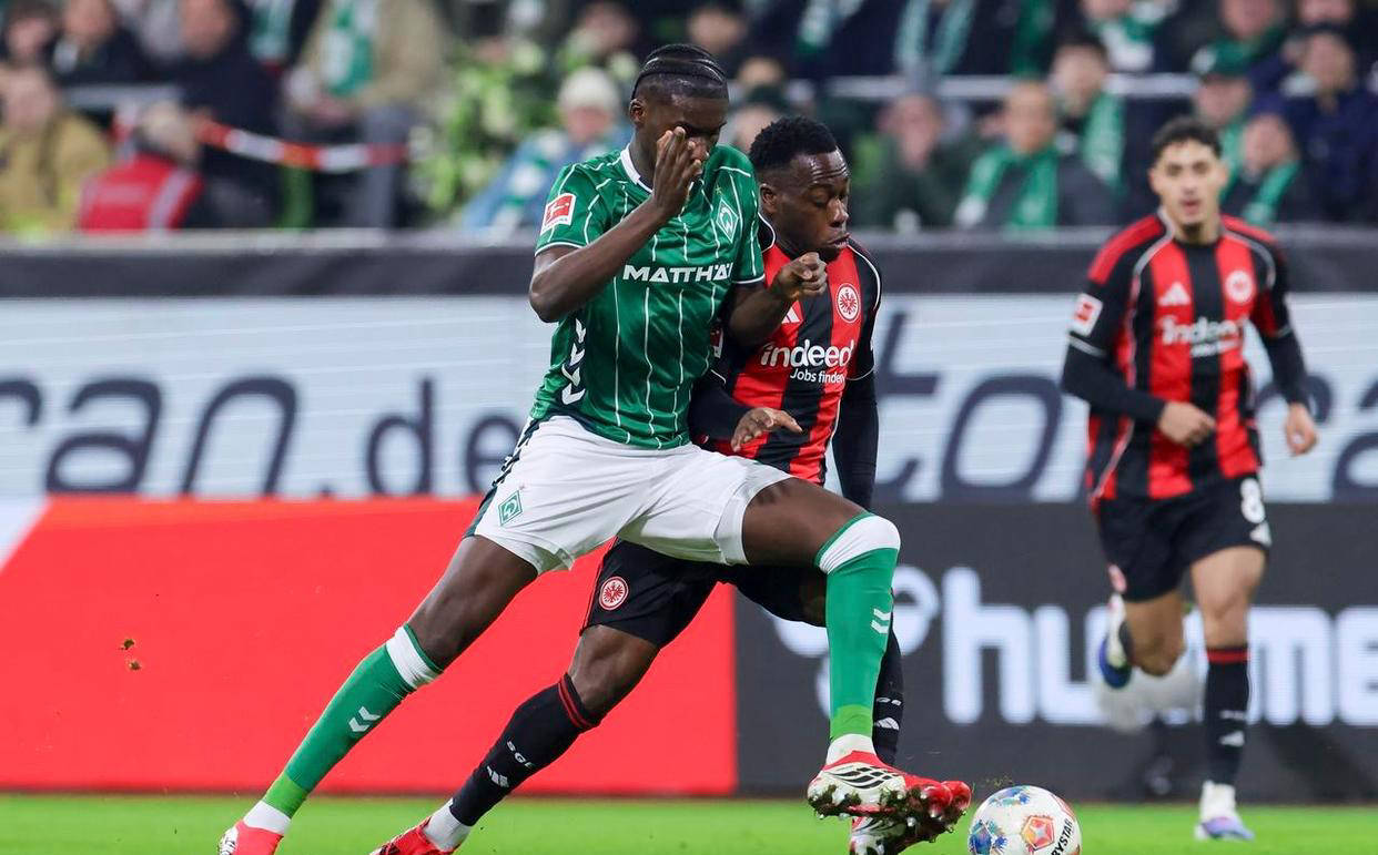 3-3惊天战平！法兰克福第94分钟绝平，24岁德国猛将神级救主